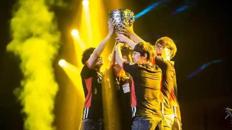 T1战队S16世界赛表现回顾与战术看点