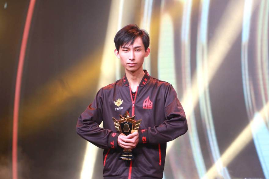 S16总决赛 S16总决赛赛程里的幕后群像：数据分析师与他们的备战手记